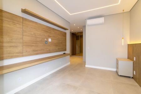 Casa de condomínio à venda com 271m², 4 quartos e 4 vagasSuite 1