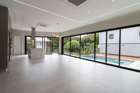 Sala de casa de condomínio à venda com 4 quartos, 271m² em Swiss Park, Campinas