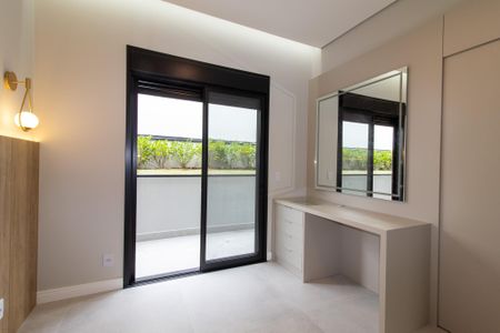 Casa de condomínio à venda com 271m², 4 quartos e 4 vagasSuite 2