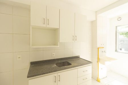 Apartamento para alugar com 50m², 2 quartos e 1 vaga Apartamento para alugar com 50m², 2 quartos e 1 vagaCozinha e Área de Serviço