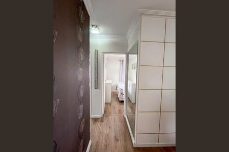 Corredor de apartamento à venda com 2 quartos, 56m² em Vila Vera, São Paulo