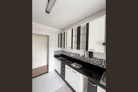 Apartamento à venda com 56m², 2 quartos e 1 vaga Apartamento à venda com 56m², 2 quartos e 1 vagaCozinha