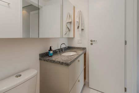 Apartamento à venda com 69m², 2 quartos e 1 vagaBanheiro da Suíte