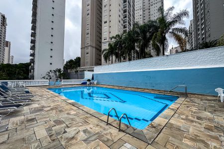 Apartamento à venda com 84m², 2 quartos e 1 vaga Apartamento à venda com 84m², 2 quartos e 1 vagaPiscina