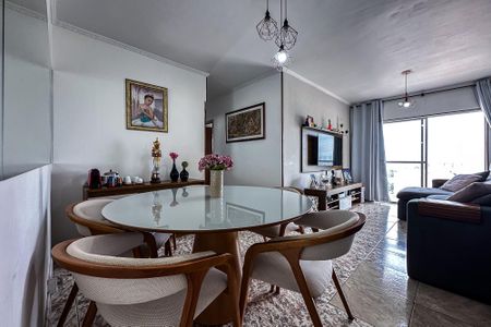Apartamento à venda com 84m², 2 quartos e 1 vaga Apartamento à venda com 84m², 2 quartos e 1 vagaSala de Jantar