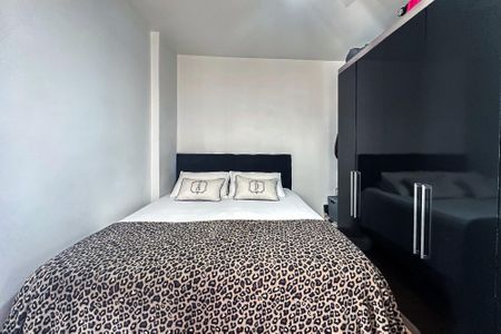 Apartamento à venda com 84m², 2 quartos e 1 vaga Apartamento à venda com 84m², 2 quartos e 1 vagaSuíte