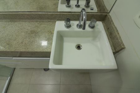 Apartamento para alugar com 94m², 3 quartos e 2 vagasQuarto 1 - Suíte Banheiro 