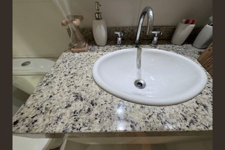 Apartamento à venda com 84m², 2 quartos e 1 vagaSuíte 1 - Banheiro