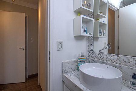 Apartamento à venda com 85m², 3 quartos e 2 vagasbanheiro na suíte_3