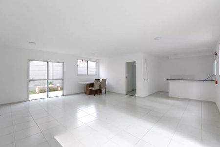 Apartamento para alugar com 41m², 2 quartos e sem vagaÁrea comum - Salão de festas
