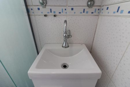 Apartamento para alugar com 55m², 2 quartos e sem vagaBanheiro