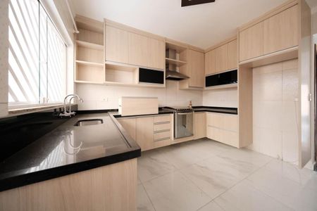 Casa à venda com 320m², 3 quartos e 2 vagasCozinha