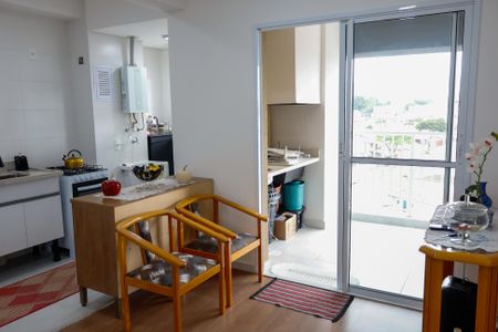 sala de apartamento para alugar com 2 quartos, 50m² em Vila Osasco, Osasco