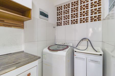 Studio para alugar com 30m², 1 quarto e sem vaga Studio para alugar com 30m², 1 quarto e sem vagaÁrea de Serviço