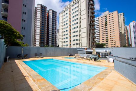 Apartamento à venda com 176m², 3 quartos e 3 vagasÁrea comum - Piscina