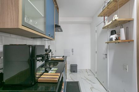 Cozinha de kitnet/studio à venda com 1 quarto, 27m² em Liberdade, São Paulo