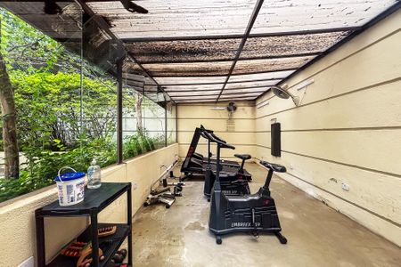 Apartamento à venda com 110m², 2 quartos e 1 vaga Apartamento à venda com 110m², 2 quartos e 1 vagaacademia