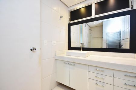 Apartamento à venda com 110m², 2 quartos e 1 vaga Apartamento à venda com 110m², 2 quartos e 1 vagabanheiro