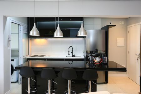 Apartamento à venda com 96m², 3 quartos e 2 vagas Apartamento à venda com 96m², 3 quartos e 2 vagasCozinha