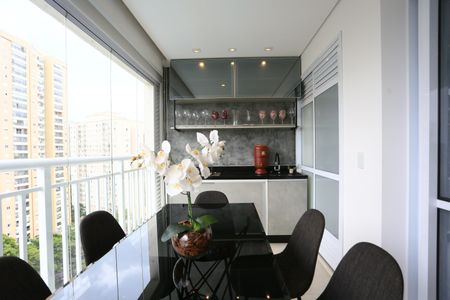 Apartamento à venda com 96m², 3 quartos e 2 vagas Apartamento à venda com 96m², 3 quartos e 2 vagasvaranda