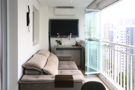 Apartamento à venda com 96m², 3 quartos e 2 vagas Apartamento à venda com 96m², 3 quartos e 2 vagasvaranda