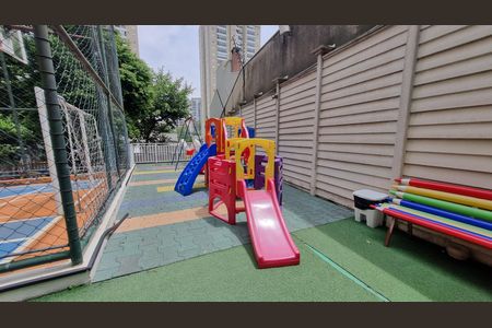 Apartamento à venda com 96m², 3 quartos e 2 vagas Apartamento à venda com 96m², 3 quartos e 2 vagasÁrea comum - Playground