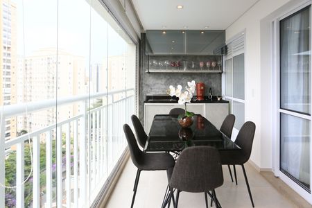 Apartamento à venda com 96m², 3 quartos e 2 vagas Apartamento à venda com 96m², 3 quartos e 2 vagasvaranda