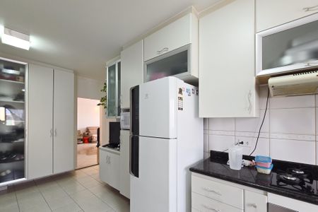 Apartamento à venda com 126m², 3 quartos e 2 vagas Apartamento à venda com 126m², 3 quartos e 2 vagasCozinha
