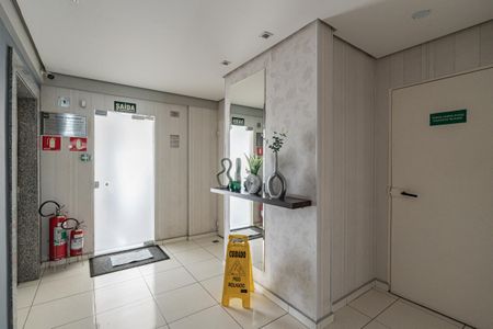 Apartamento para alugar com 60m², 2 quartos e 1 vagaHAll