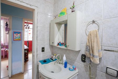 Casa à venda com 138m², 5 quartos e 2 vagasBanheiro social 