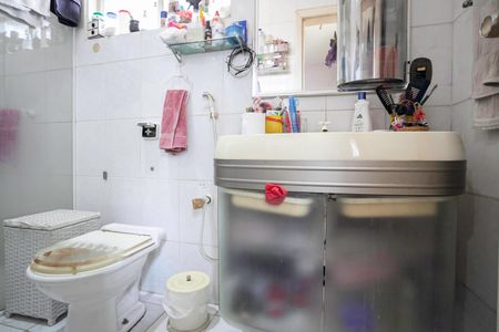 Casa à venda com 138m², 5 quartos e 2 vagasBanheiro da suíte 