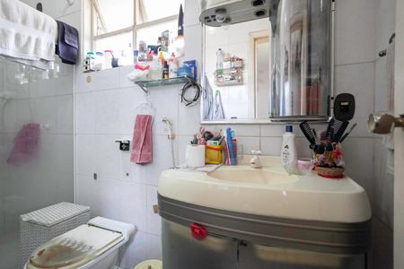 Casa à venda com 138m², 5 quartos e 2 vagasBanheiro da suíte 