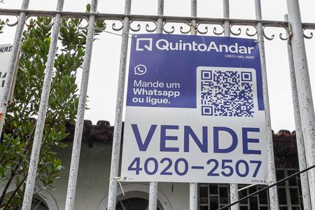 Casa à venda com 138m², 5 quartos e 2 vagasFachada
