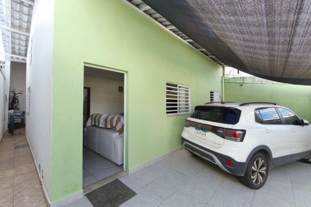 Casa à venda com 80m², 3 quartos e 2 vagas Casa à venda com 80m², 3 quartos e 2 vagasQuintal - Garagem