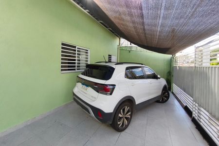 Casa à venda com 80m², 3 quartos e 2 vagas Casa à venda com 80m², 3 quartos e 2 vagasQuintal - Garagem