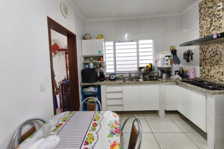 Casa à venda com 80m², 3 quartos e 2 vagas Casa à venda com 80m², 3 quartos e 2 vagasCozinha