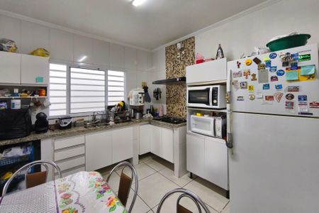 Casa à venda com 80m², 3 quartos e 2 vagas Casa à venda com 80m², 3 quartos e 2 vagasCozinha