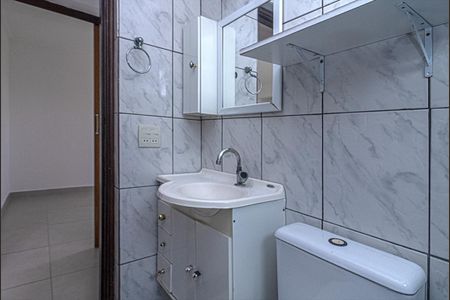 banheiro social_3 de apartamento para alugar com 2 quartos, 60m² em Jardim Celeste, São Paulo