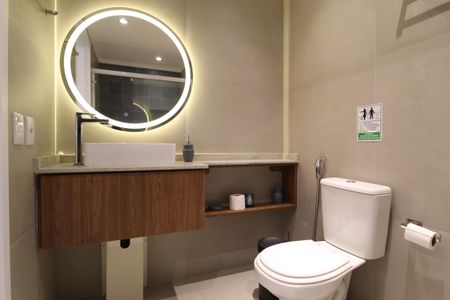 Banheiro de kitnet/studio à venda com 1 quarto, 26m² em Moema, São Paulo