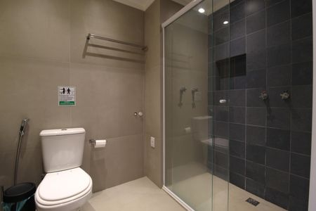 Banheiro de kitnet/studio à venda com 1 quarto, 26m² em Moema, São Paulo