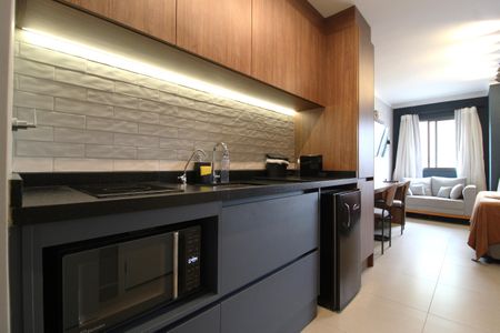 Cozinha de kitnet/studio à venda com 1 quarto, 26m² em Moema, São Paulo