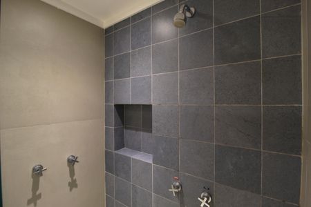 Banheiro de kitnet/studio à venda com 1 quarto, 26m² em Moema, São Paulo