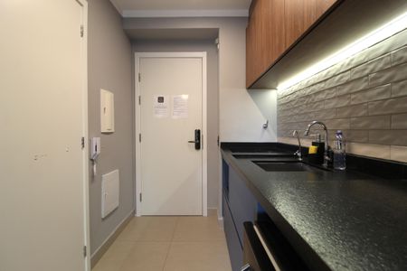 Cozinha de kitnet/studio à venda com 1 quarto, 26m² em Moema, São Paulo