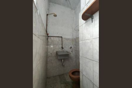 Casa à venda com 200m², 4 quartos e sem vagaBanheiro da Suíte