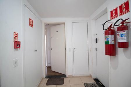 Apartamento para alugar com 53m², 2 quartos e 1 vaga Apartamento para alugar com 53m², 2 quartos e 1 vagaHall de entrada