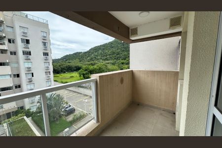 Apartamento para alugar com 60m², 2 quartos e 1 vagaVaranda