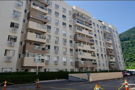 Apartamento para alugar com 60m², 2 quartos e 1 vagaFachada