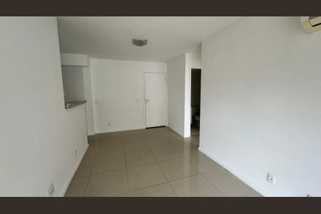 Sala de apartamento para alugar com 2 quartos, 60m² em Recreio dos Bandeirantes, Rio de Janeiro