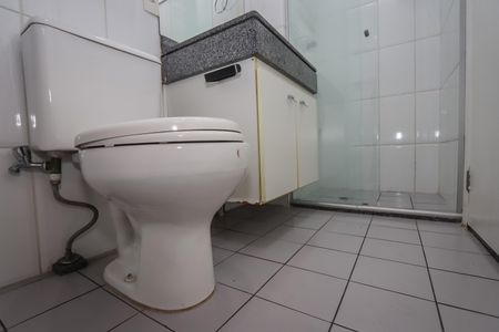 Banheiro de apartamento para alugar com 1 quarto, 34m² em Parque Fernanda, São Paulo