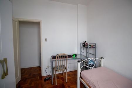 Quarto 1 de apartamento para alugar com 3 quartos, 61m² em Irajá, Rio de Janeiro